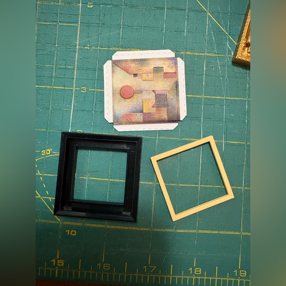 Mini Brands Masterpieces - Set of 4 with 2 accessories - Picture 3 of 10